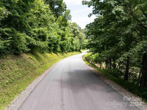 #39 Sleepy Hollow Drive Waynesville NC 28785