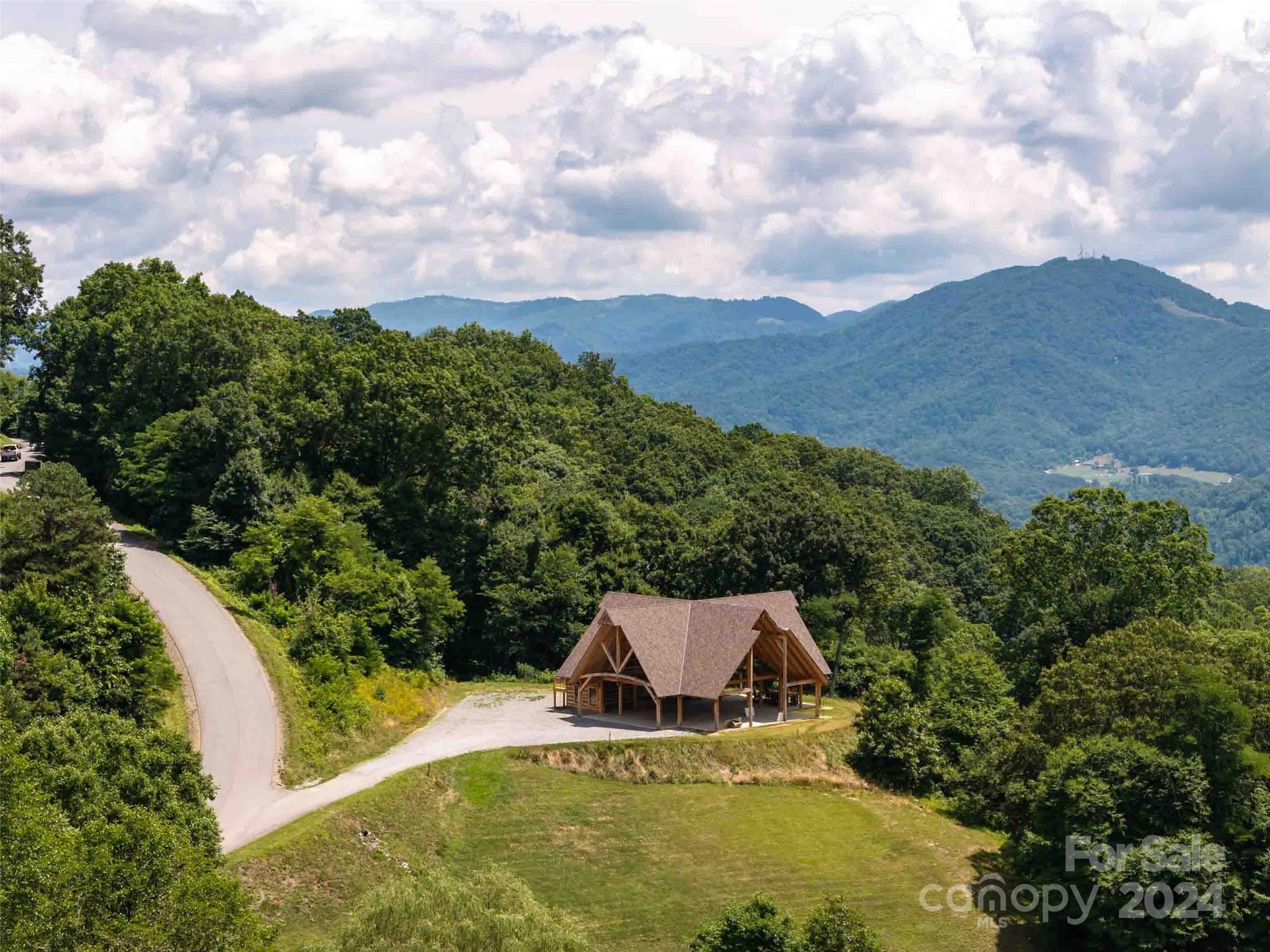 #39 Sleepy Hollow Drive Waynesville NC 28785
