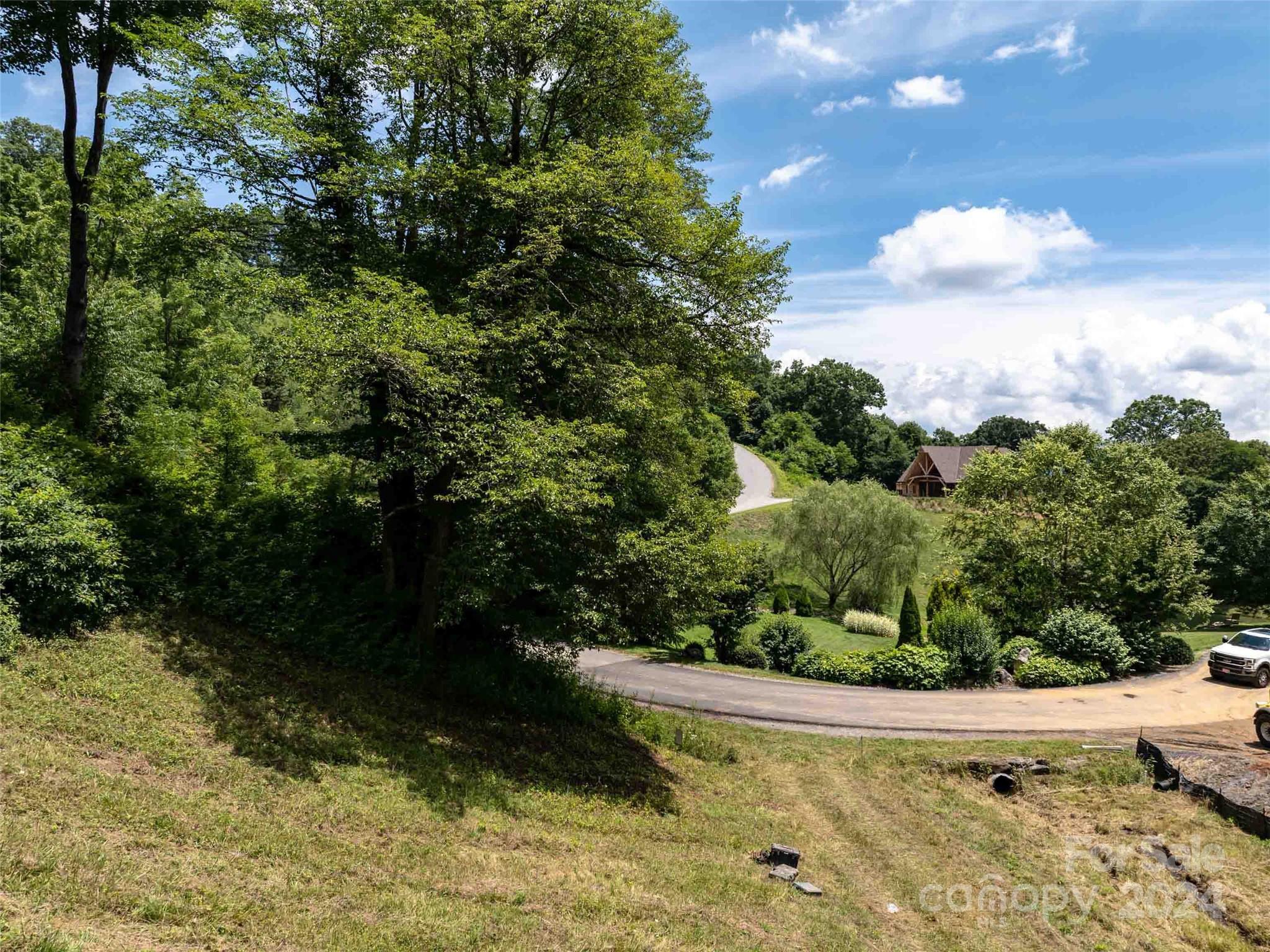 #39 Sleepy Hollow Drive Waynesville NC 28785