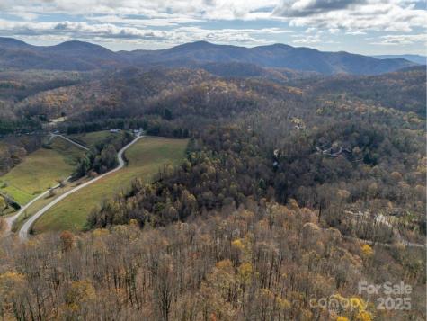 000 Orchard Mountain Road Saluda NC 28773