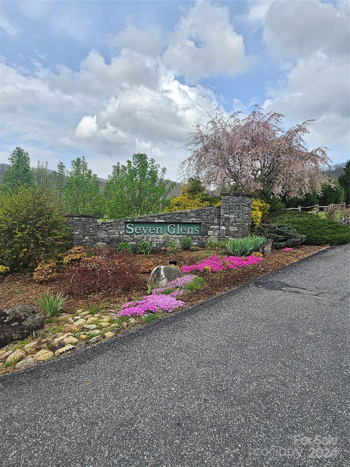 1559 Seven Glens Drive Weaverville NC 28787