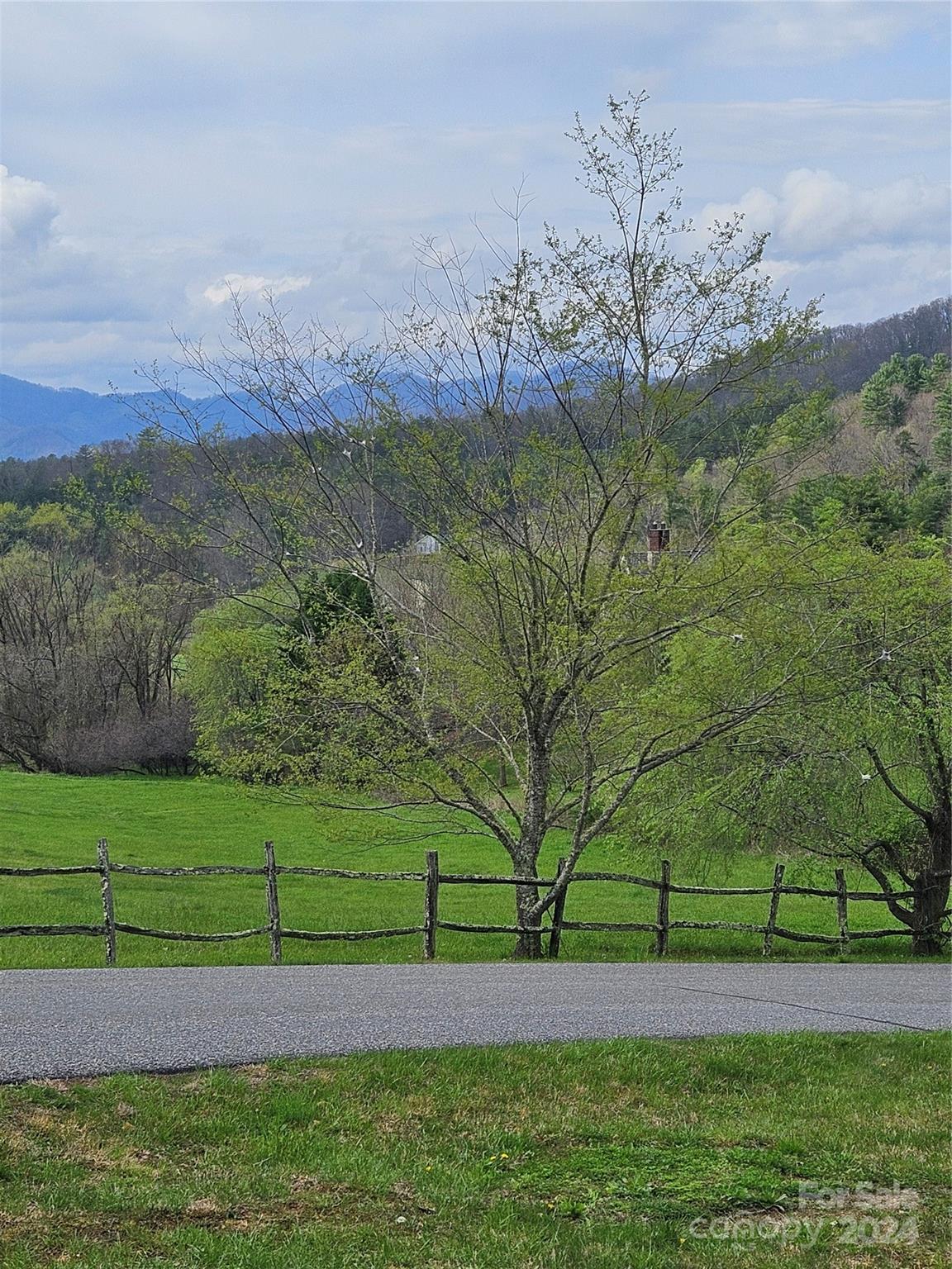 1559 Seven Glens Drive Weaverville NC 28787