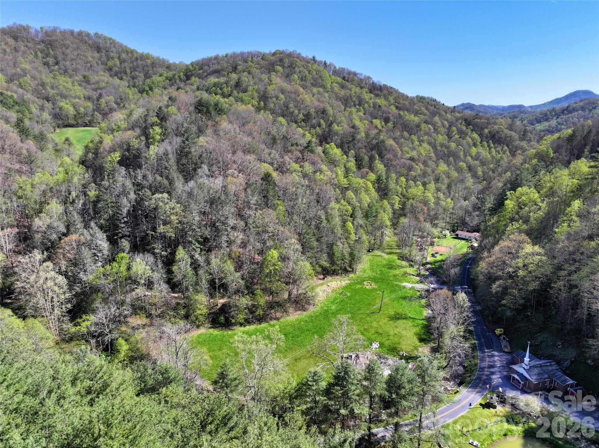 2180 Pigeon Roost Road Green Mountain NC 28740