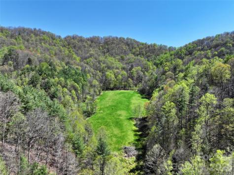 2180 Pigeon Roost Road Green Mountain NC 28740
