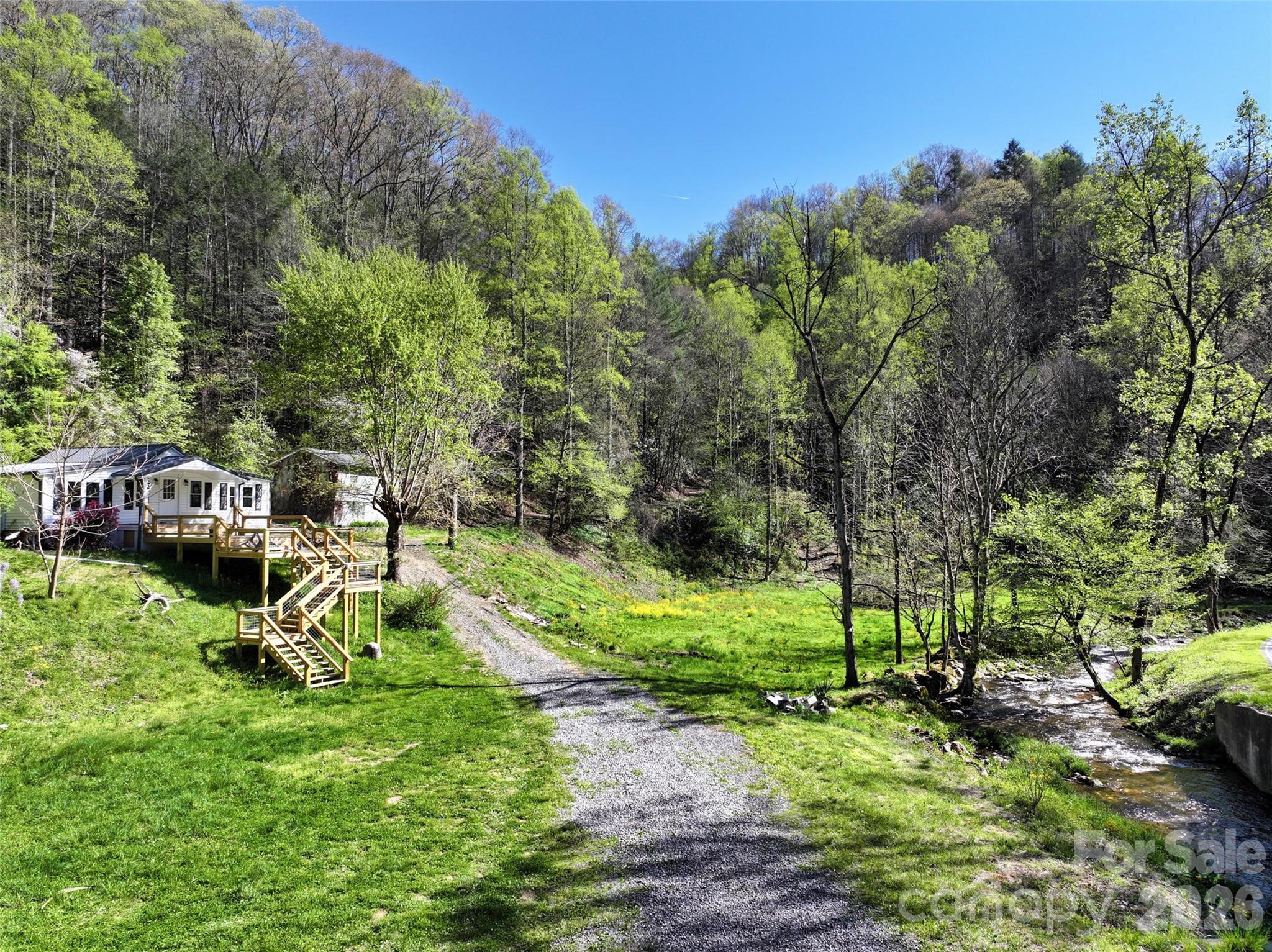 2180 Pigeon Roost Road Green Mountain NC 28740