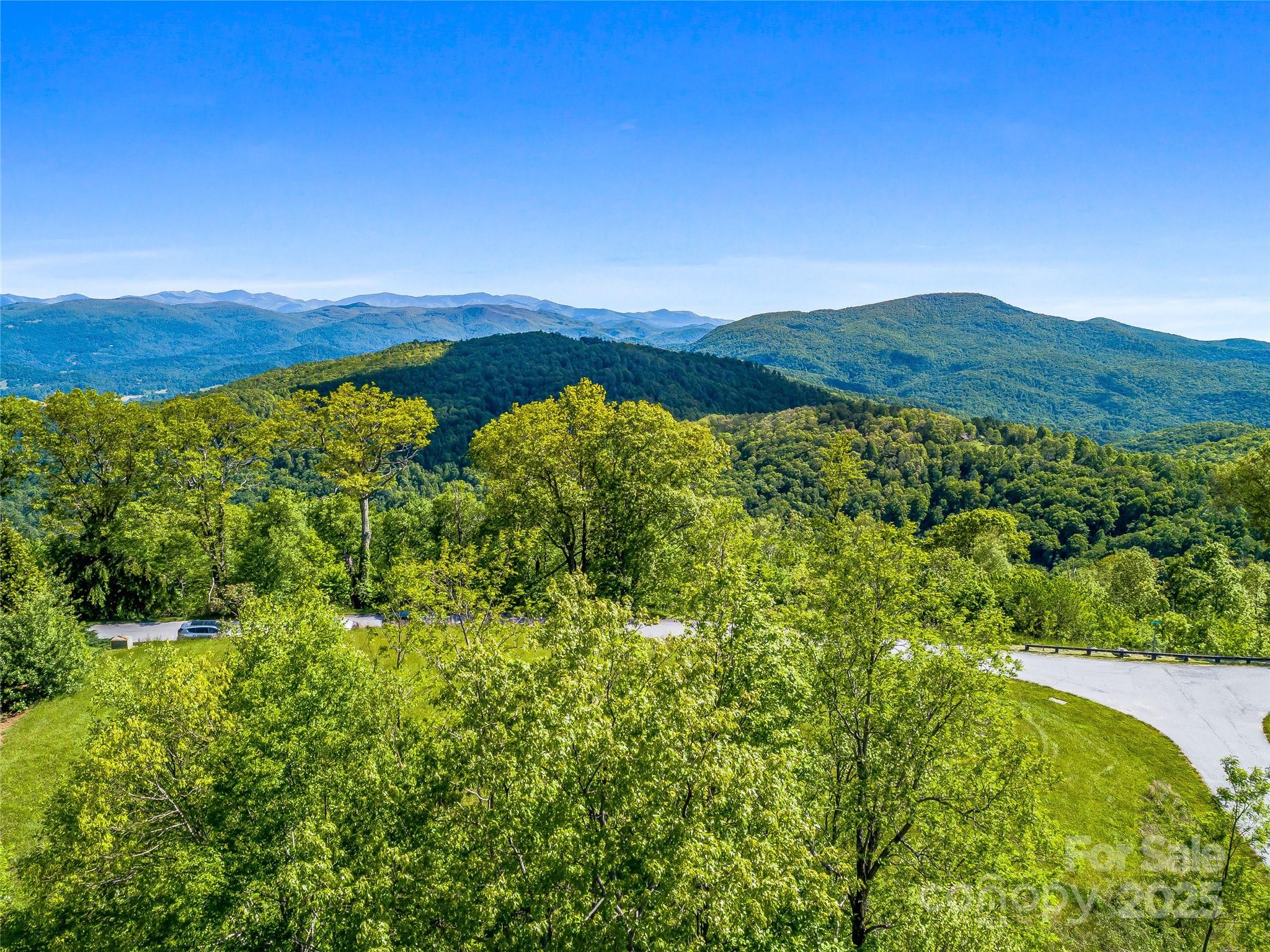 99999 Snow Ridge Drive Hendersonville NC 28792