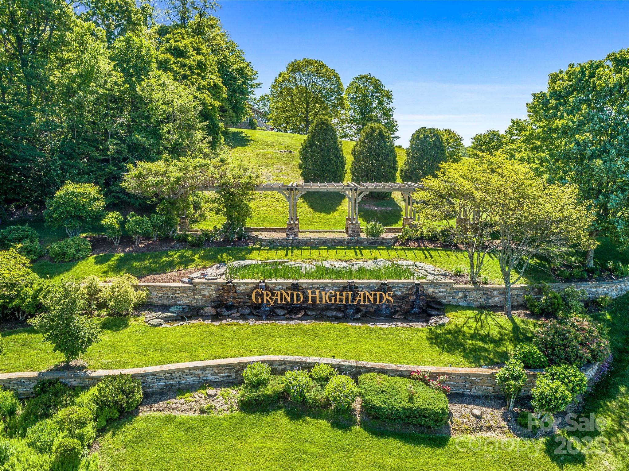 99999 Snow Ridge Drive Hendersonville NC 28792