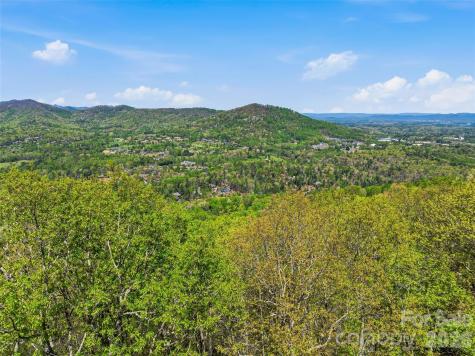 27 Deer Grass Court Arden NC 28704