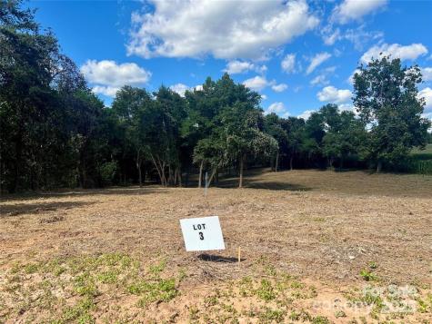 2095 Hatties Way Hamptonville NC 27020
