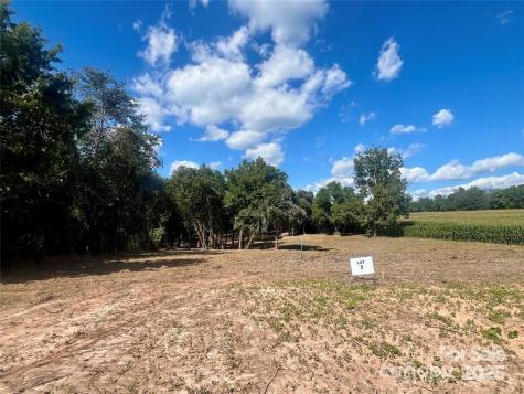 2095 Hatties Way Hamptonville NC 27020