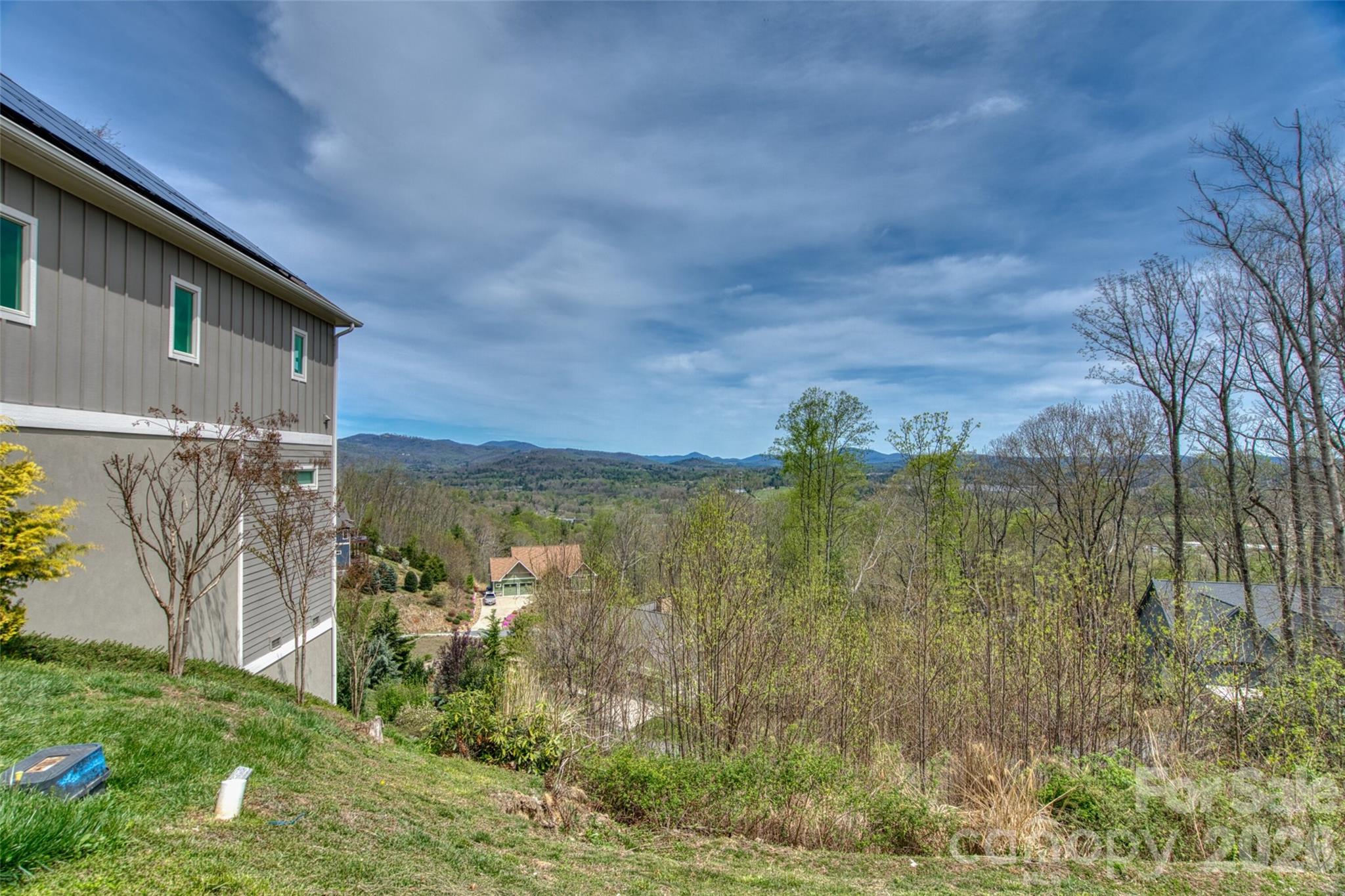 R4 Curtain Bluff Hendersonville NC 28791
