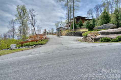 R4 Curtain Bluff Hendersonville NC 28791