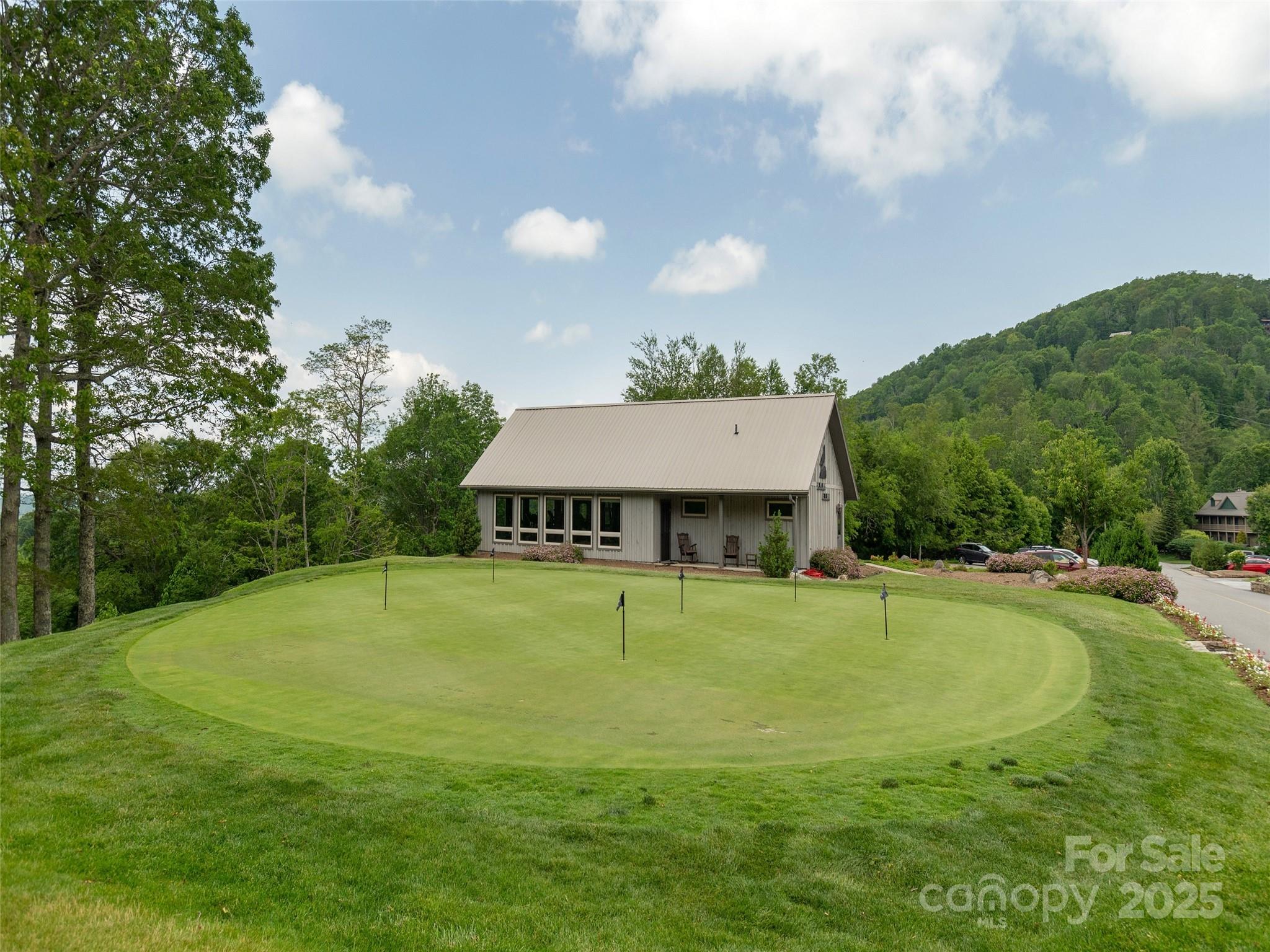 000 Tearshirt Lane Mars Hill NC 28754