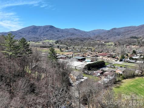 204 Minerva Drive Waynesville NC 28785