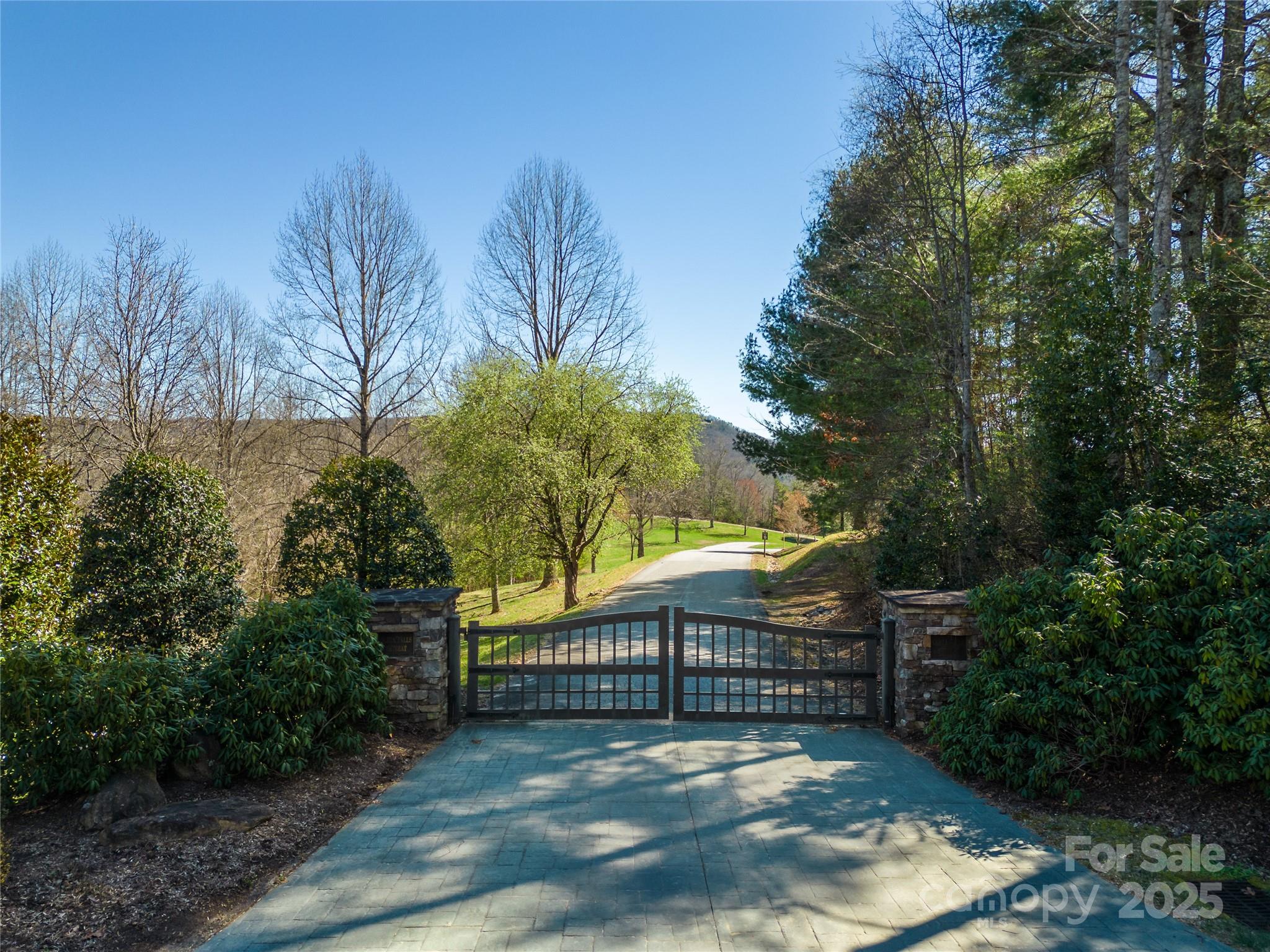 132 Overlook Park Drive Hendersonville NC 28792