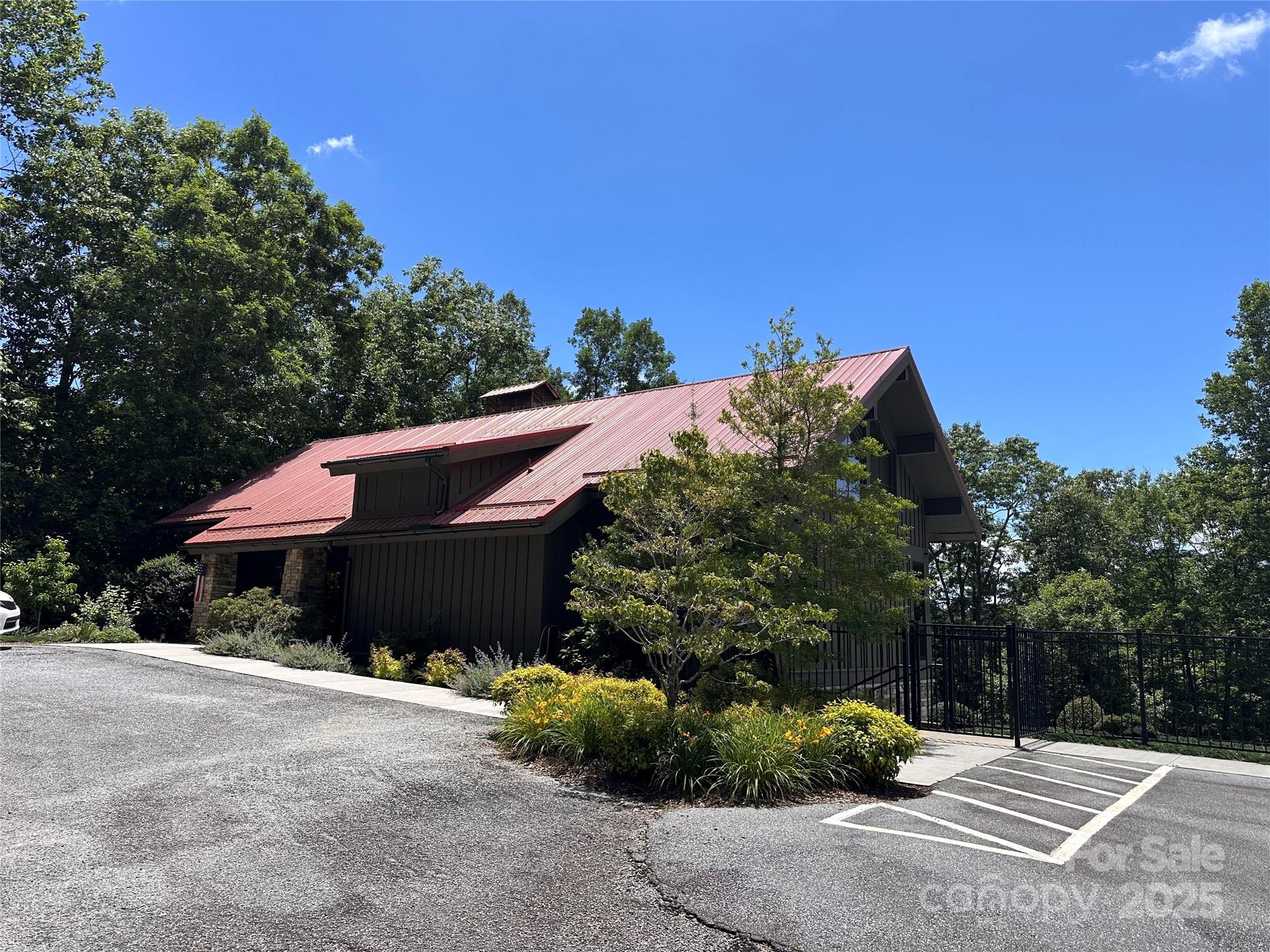 66 Boone Cove Road Zirconia NC 28790