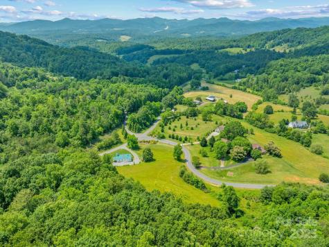 82 Seven Glens Drive Weaverville NC 28787