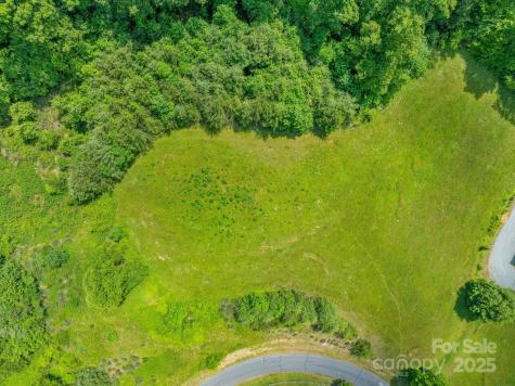 82 Seven Glens Drive Weaverville NC 28787