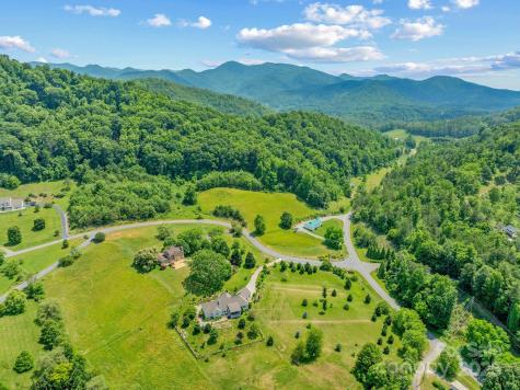 82 Seven Glens Drive Weaverville NC 28787