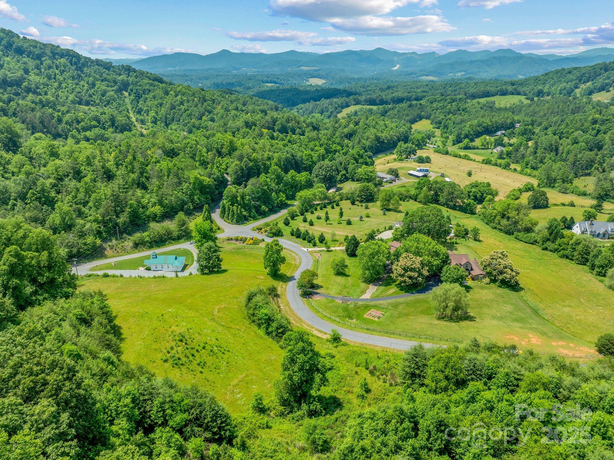 82 Seven Glens Drive Weaverville NC 28787