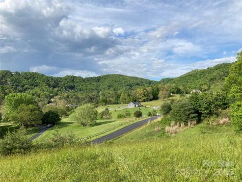 82 Seven Glens Drive Weaverville NC 28787