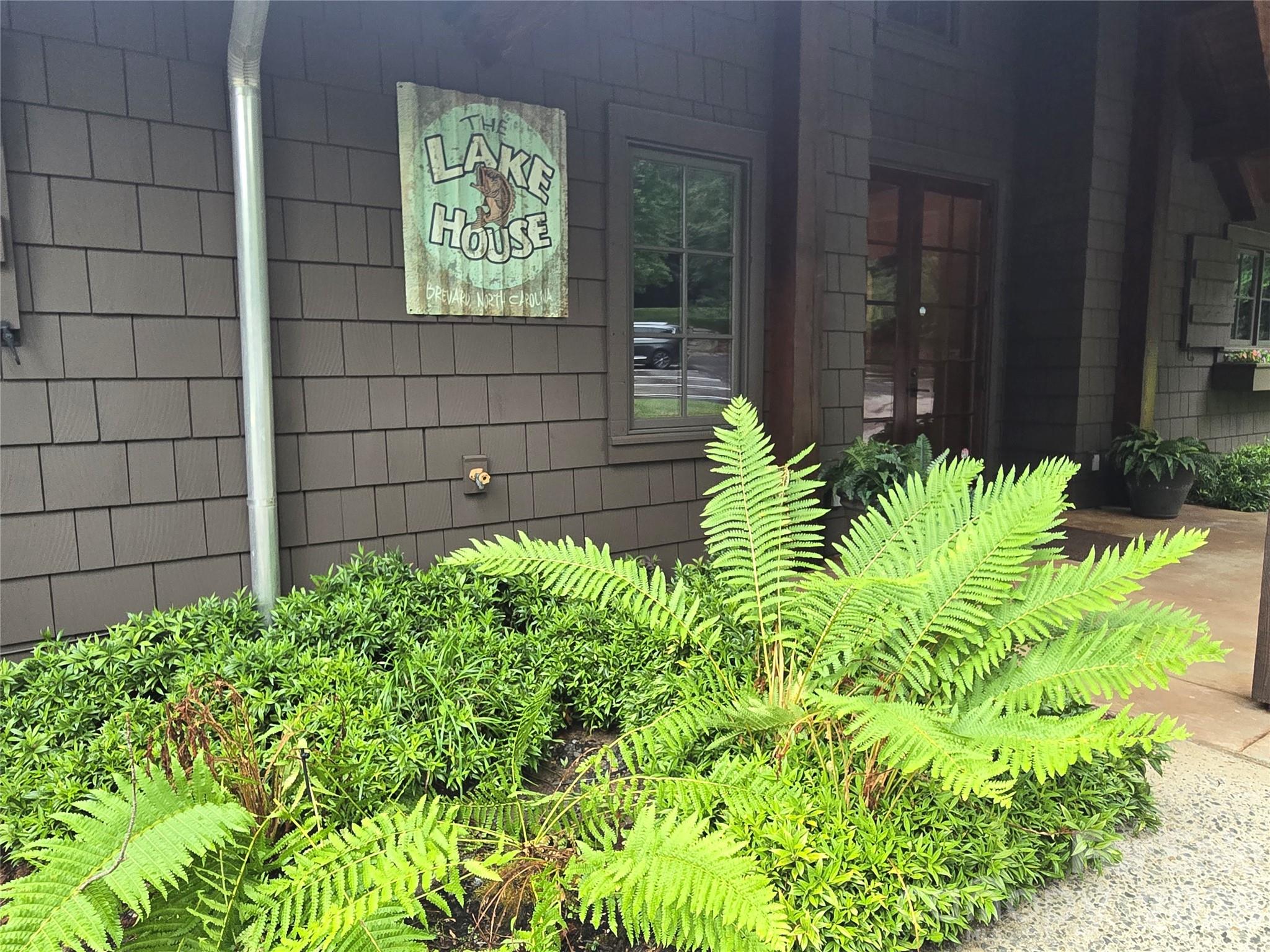 101 Hawks Crest Brevard NC 28712