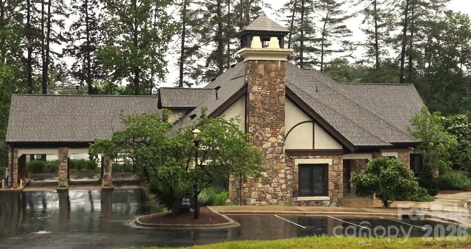 101 Hawks Crest Brevard NC 28712