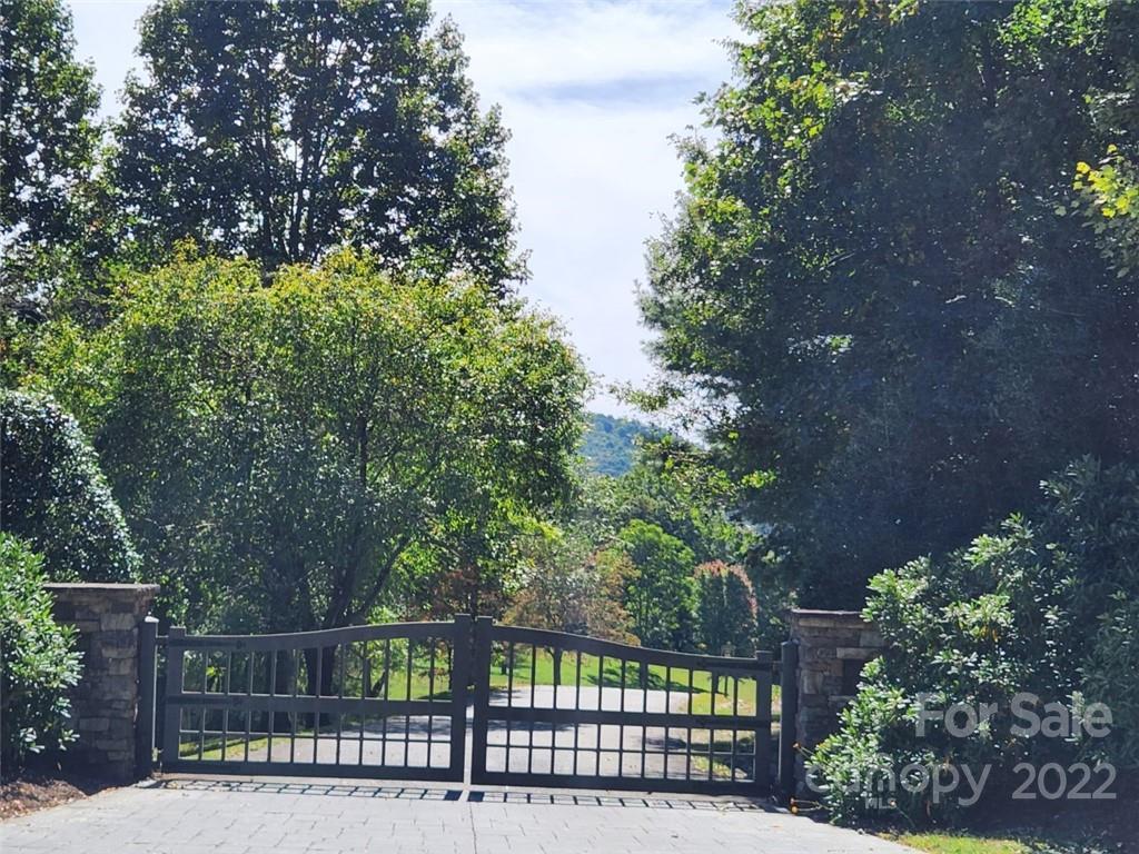 23 Overlook Park Drive Hendersonville NC 28792