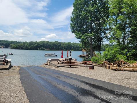 L177 Laurel Cove Road Statesville NC 28677