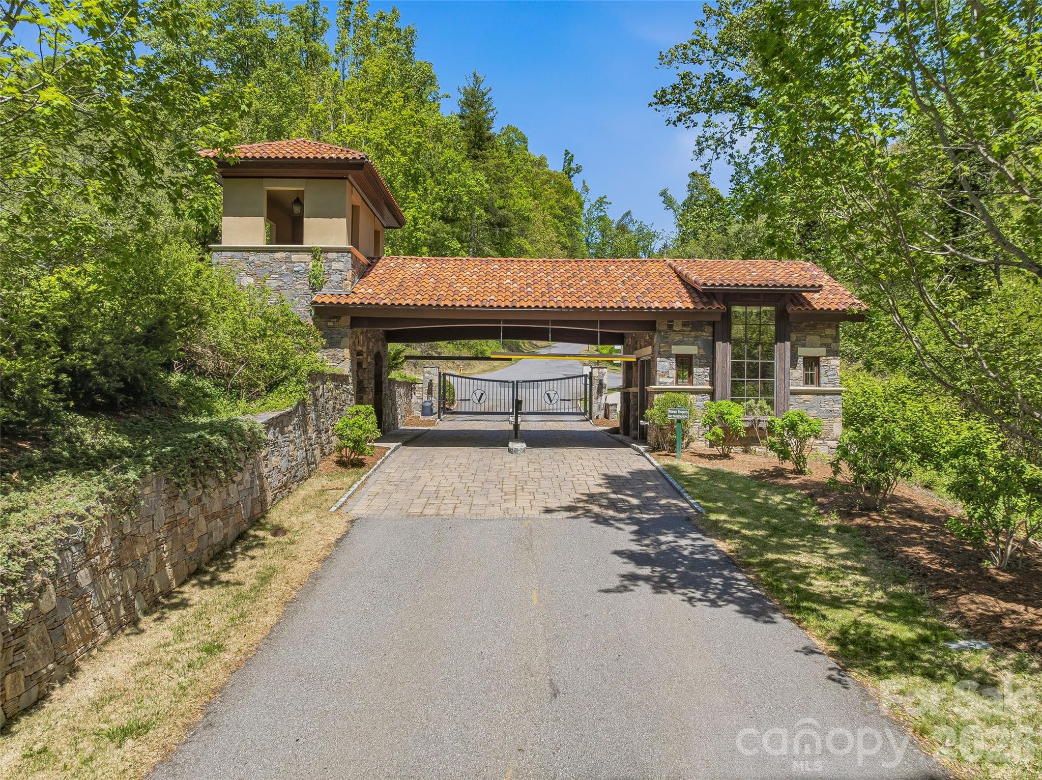 135 Starling Pass Asheville NC 28804