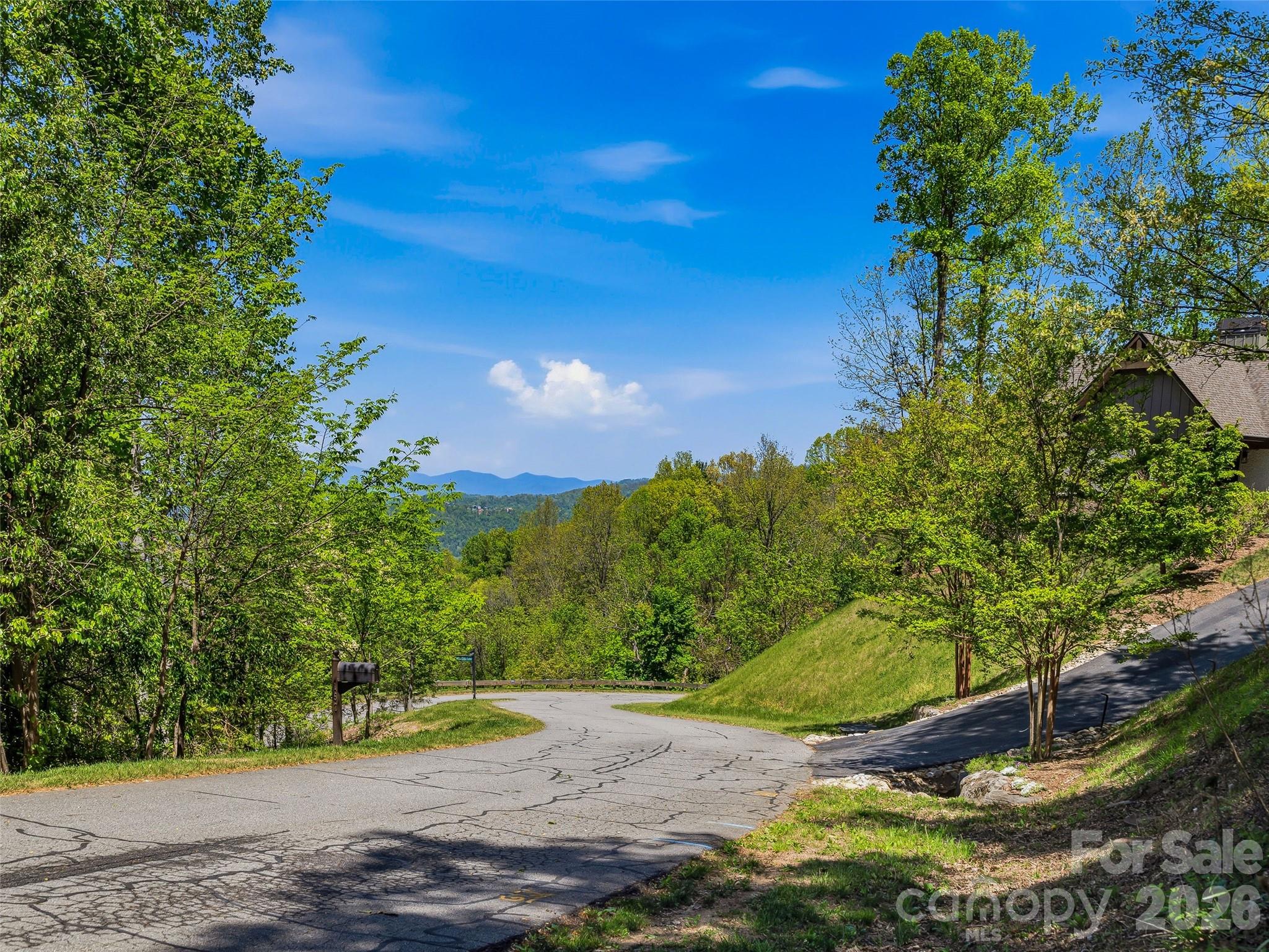 135 Starling Pass Asheville NC 28804