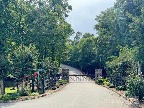 V/l Black Lark Drive Marion NC 28752