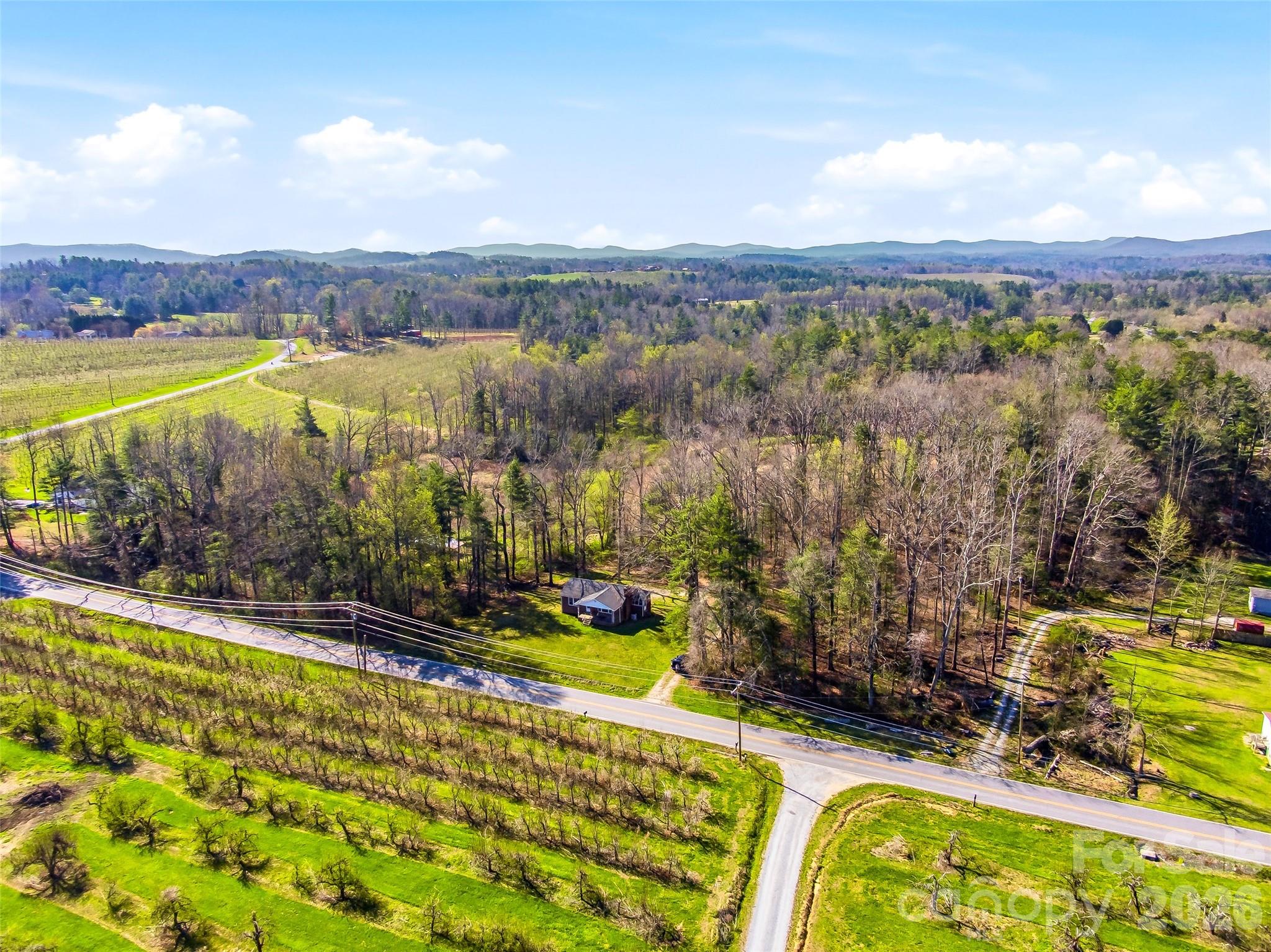 984 Pace Road Hendersonville NC 28792
