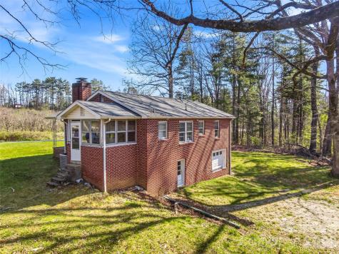 984 Pace Road Hendersonville NC 28792