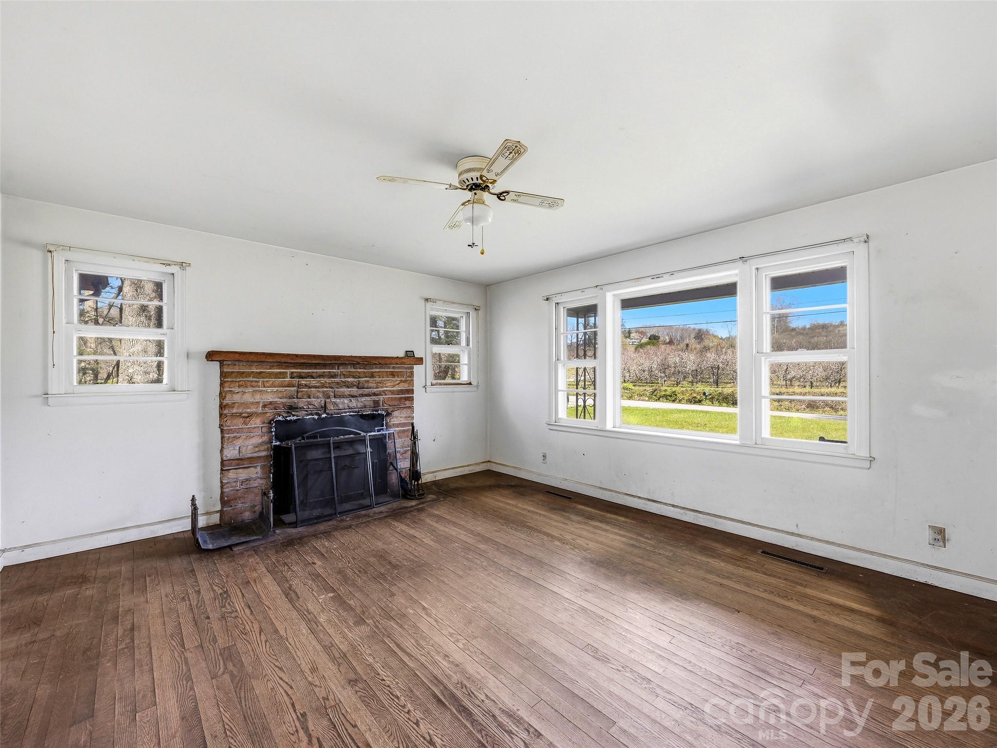 984 Pace Road Hendersonville NC 28792