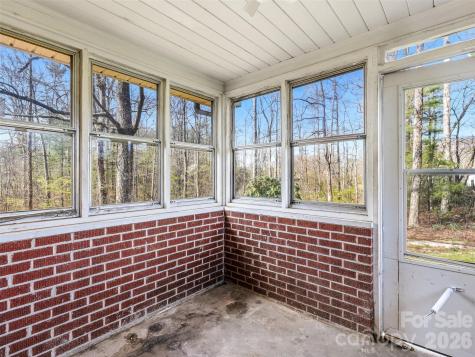 984 Pace Road Hendersonville NC 28792