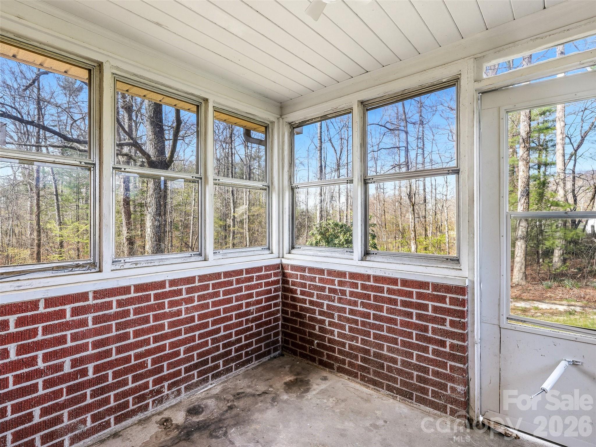 984 Pace Road Hendersonville NC 28792