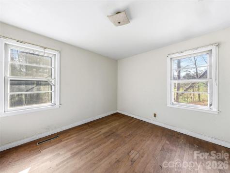 984 Pace Road Hendersonville NC 28792