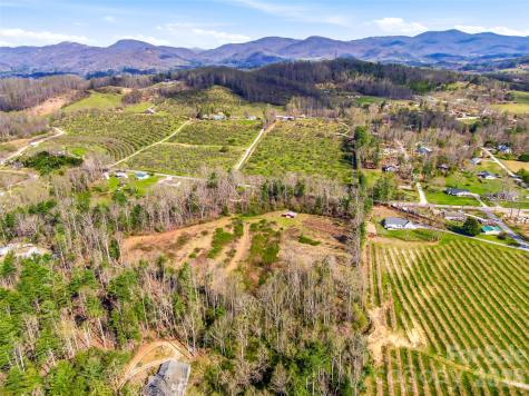 984 Pace Road Hendersonville NC 28792