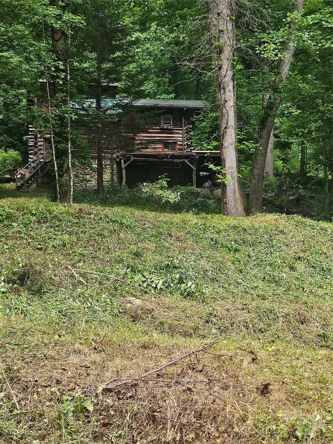 1710 Roaring Fork Road Mars Hill NC 28754