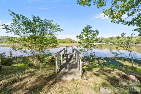 405 Carroll Cove Lake Wylie SC 29710