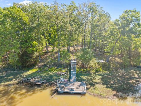 405 Carroll Cove Lake Wylie SC 29710