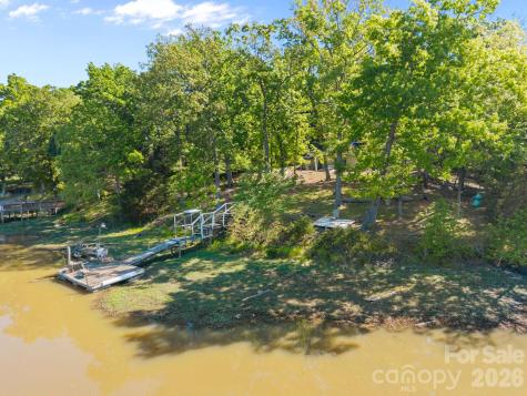 405 Carroll Cove Lake Wylie SC 29710