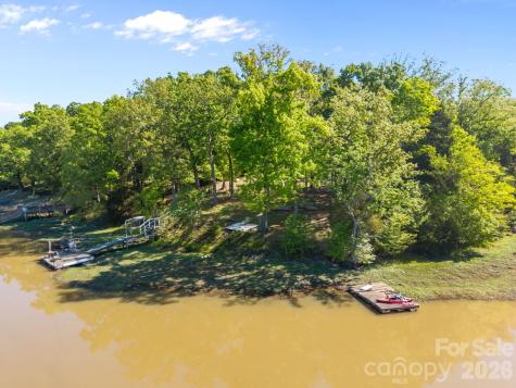 405 Carroll Cove Lake Wylie SC 29710