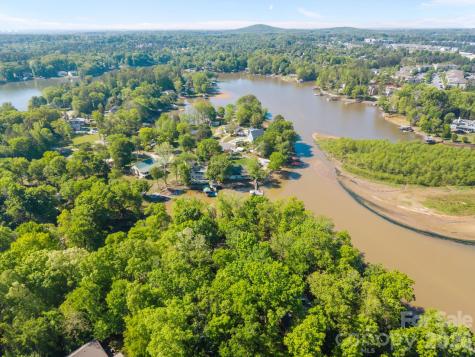 405 Carroll Cove Lake Wylie SC 29710