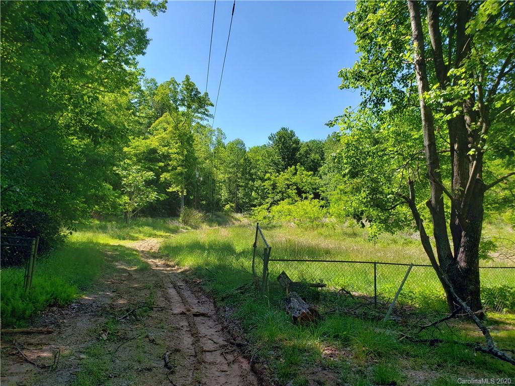 124 Cozy Cove Lane Saluda NC 28773