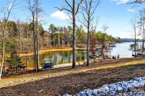 183 Crest View Drive NE Nebo NC 28761