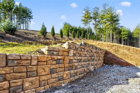 183 Crest View Drive NE Nebo NC 28761