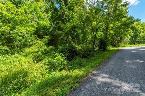 1559 Seven Glens Drive Weaverville NC 28787