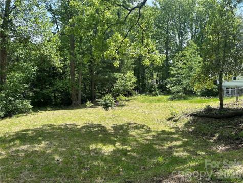 28 Pinecrest Drive Asheville NC 8803